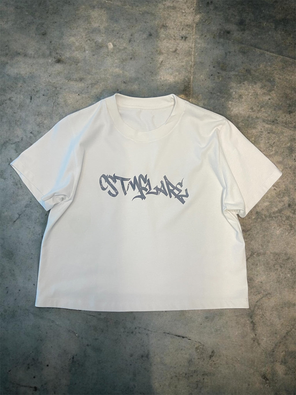 WHITE FEARLESS CROP TOP
